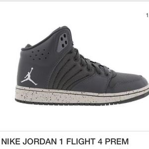 ✨EUC✨ Jordan 1 Flight 4 Premiums